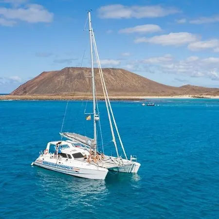Willa Pascual With Private Garden, Patio And Bbq By Amazzzing Travel Corralejo